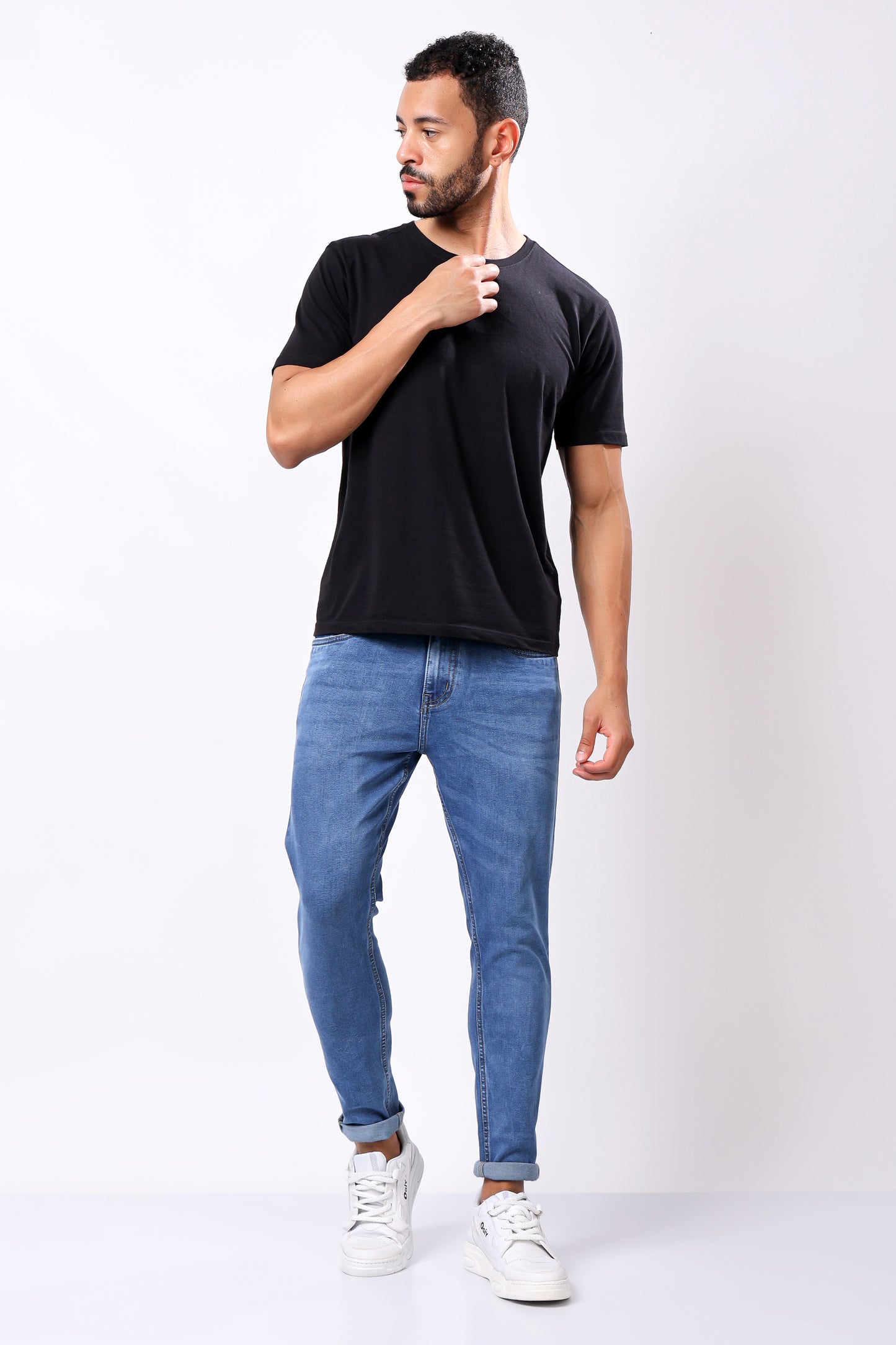 Essential Medium Wash Tapered Jeans