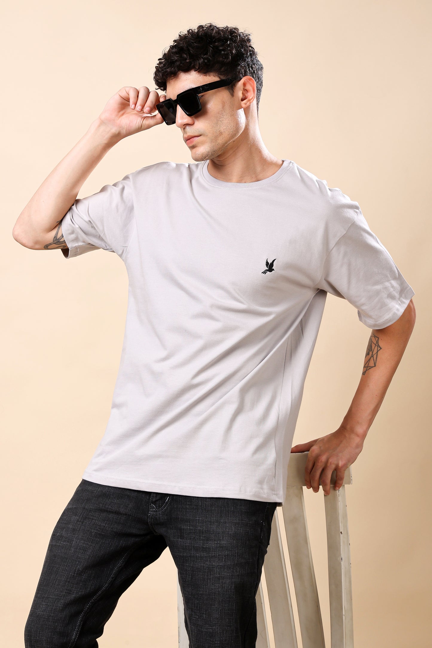 Light Grey Oversized T-Shirt – Casual Comfort, Modern Edge