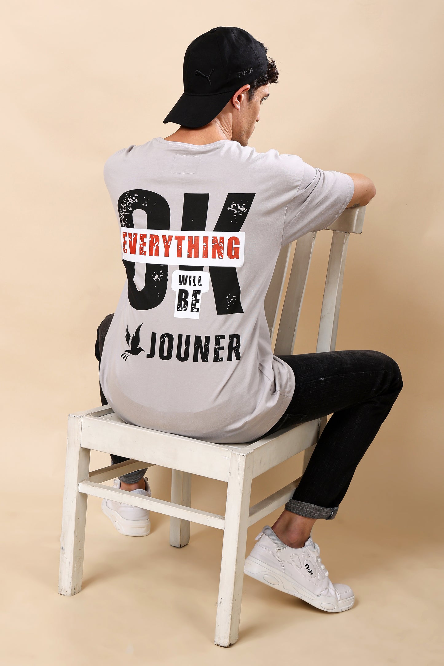 Light Grey Oversized T-Shirt – Casual Comfort, Modern Edge