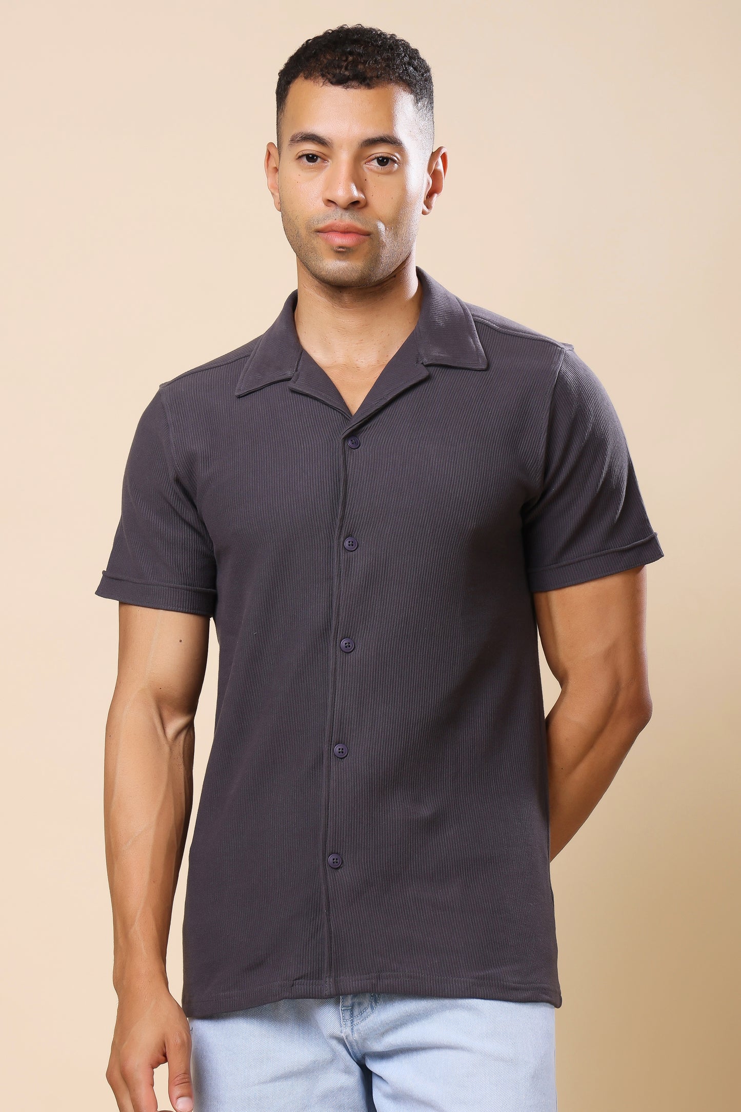 Charcoal Short-Sleeve Casual Shirt – Minimalist Everyday Essential