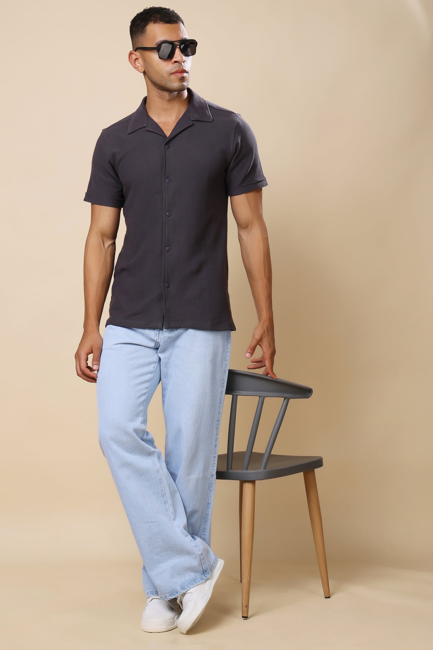 Charcoal Short-Sleeve Casual Shirt – Minimalist Everyday Essential