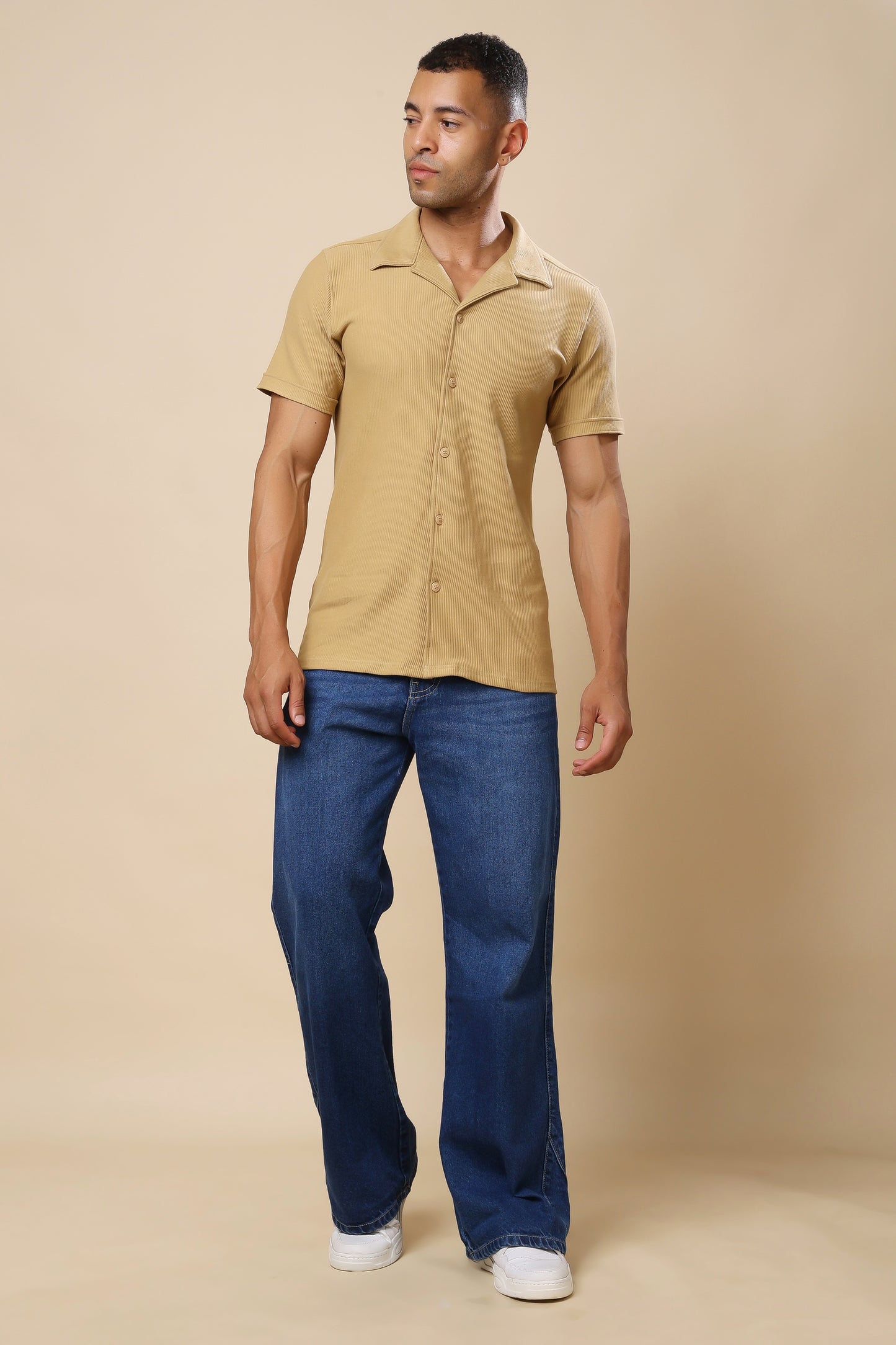 Beige Short-Sleeve Casual Shirt – Relaxed Everyday Style
