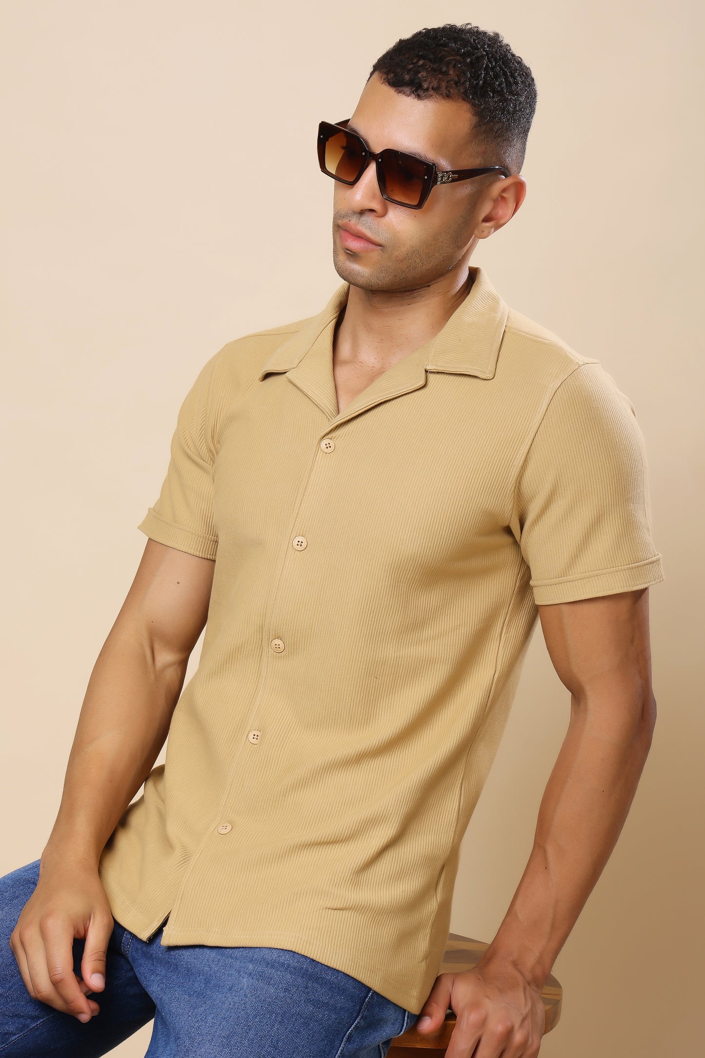 Beige Short-Sleeve Casual Shirt – Relaxed Everyday Style
