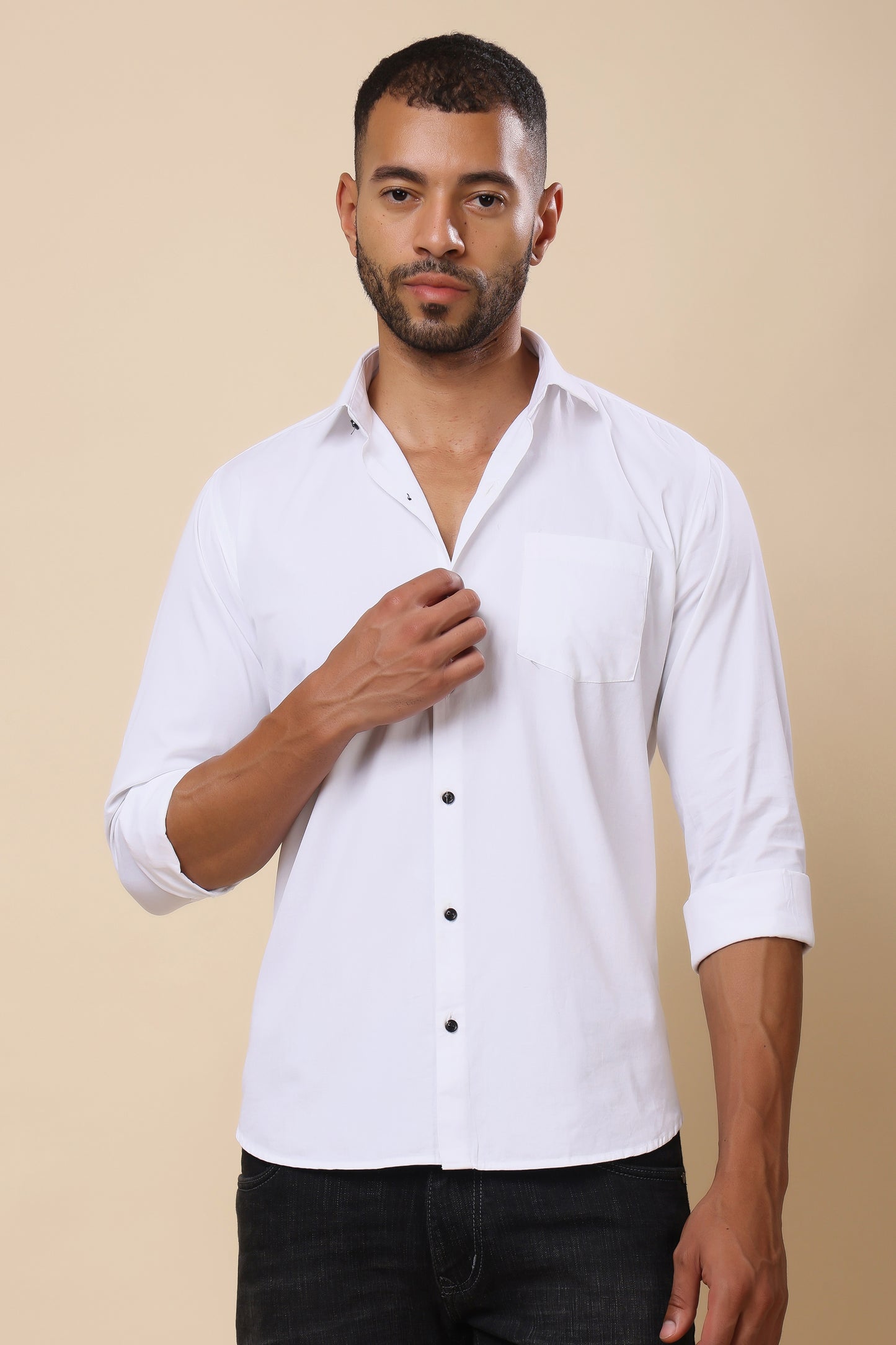 Classic White Slim-Fit Shirt – Timeless Everyday Essential