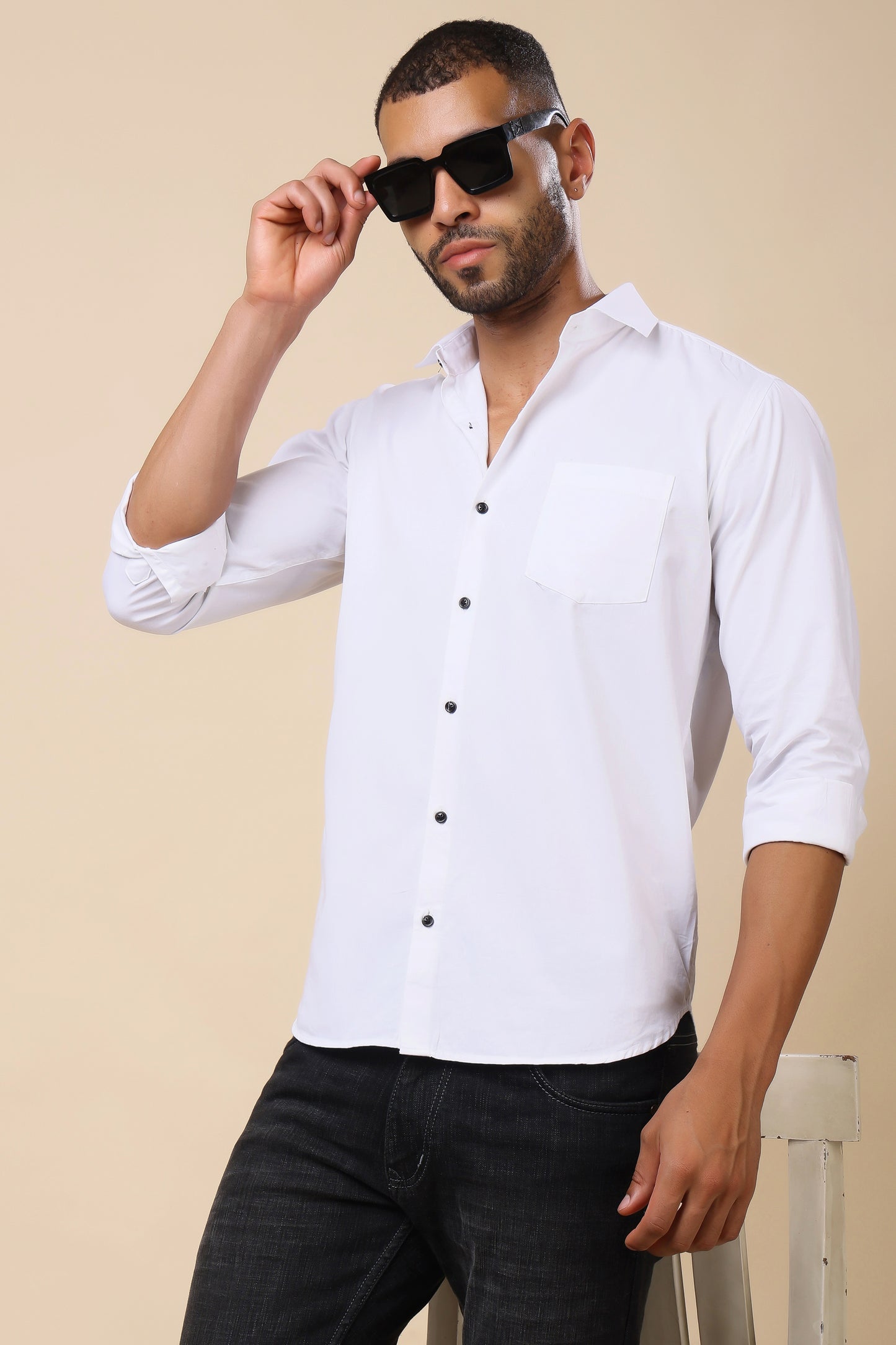 Classic White Slim-Fit Shirt – Timeless Everyday Essential