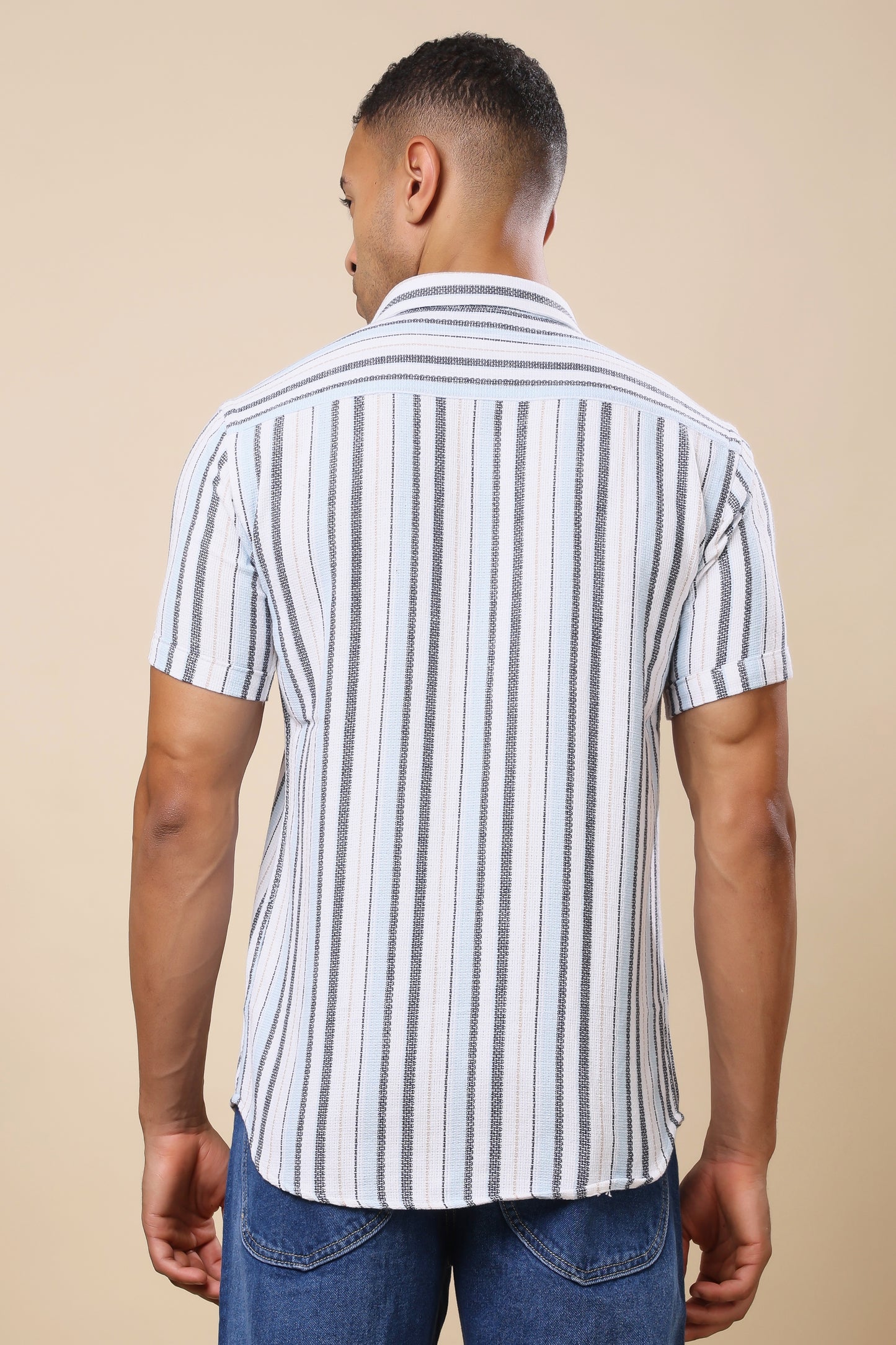 Classic Striped Short-Sleeve Shirt – Casual & Stylish
