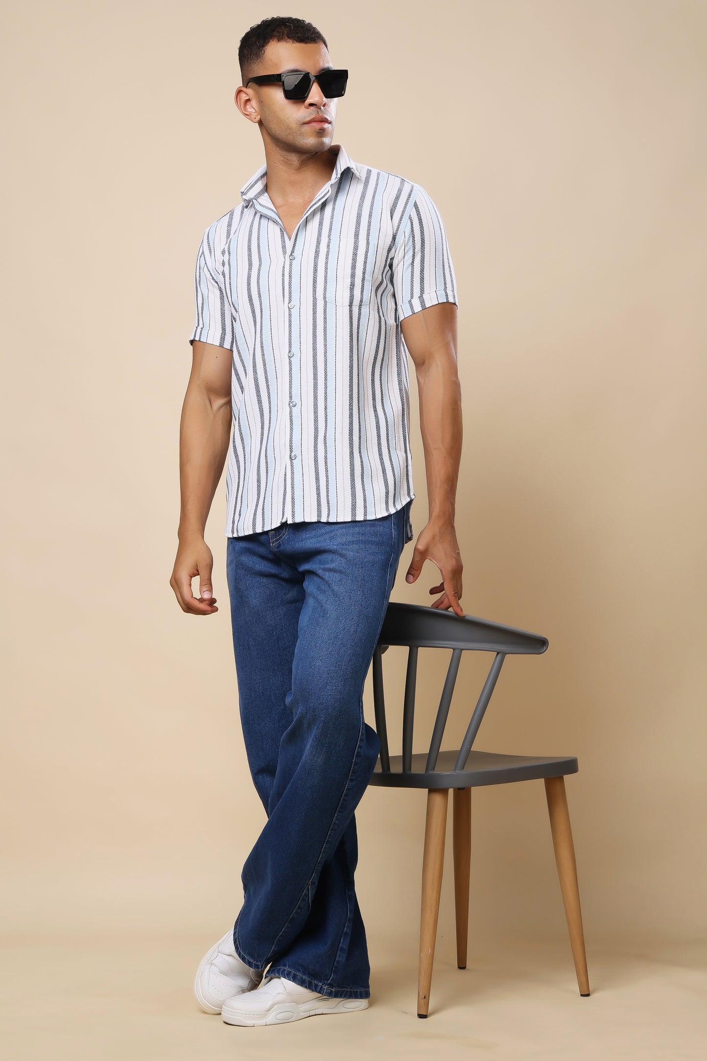 Classic Striped Short-Sleeve Shirt – Casual & Stylish